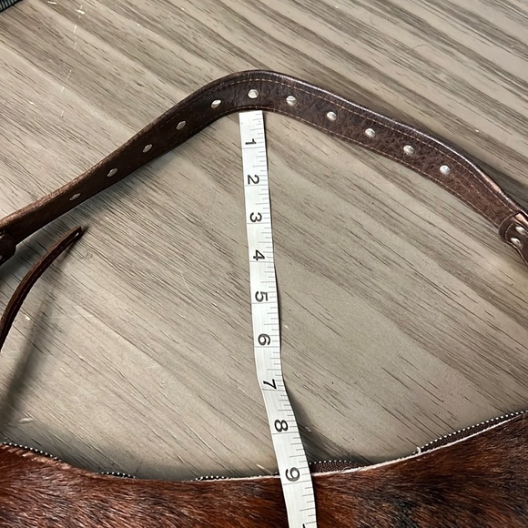 MAYA MOON OREGON DESIGN FUR & LEATHER CRESENT  HANDBAG - Picture 14 of 17